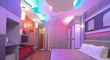 Cherry Blossom Motel