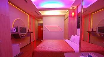 Cherry Blossom Motel