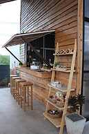 Lumluek Boutique Resort