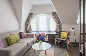 Mordecai Twelve Apartments by Adrez Living