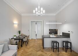 Mordecai Twelve Apartments by Adrez Living