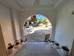 Pagudpud Rinnovati Beach Resort