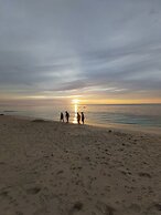 Pagudpud Rinnovati Beach Resort