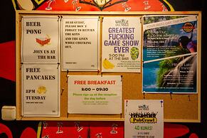 Whole Wide World Hostel & Bar