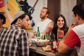 Whole Wide World Hostel & Bar