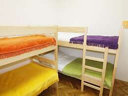 Whole Wide World Hostel & Bar