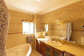 Pineapple Surf House - Hostel