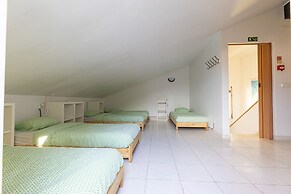 Pineapple Surf House - Hostel