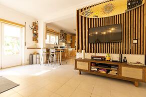 Pineapple Surf House - Hostel