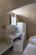 Mythical Blue Luxury Suites