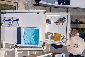 Mythical Blue Luxury Suites