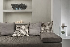 Mythical Blue Luxury Suites