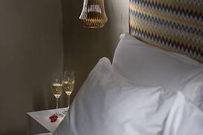 Mythical Blue Luxury Suites