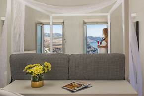 Mythical Blue Luxury Suites