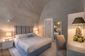 Mythical Blue Luxury Suites