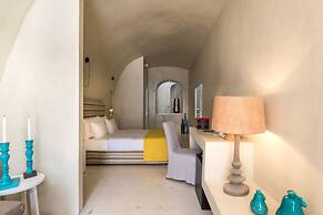 Mythical Blue Luxury Suites