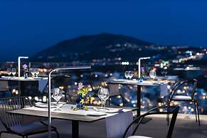 Mythical Blue Luxury Suites