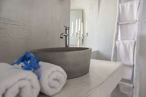 Mythical Blue Luxury Suites