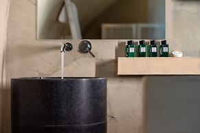 Mythical Blue Luxury Suites