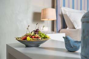 Mythical Blue Luxury Suites