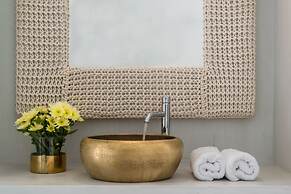 Mythical Blue Luxury Suites