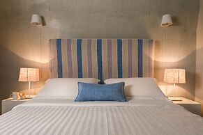 Mythical Blue Luxury Suites