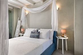 Mythical Blue Luxury Suites