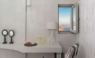 Mythical Blue Luxury Suites