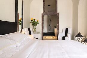 Mythical Blue Luxury Suites