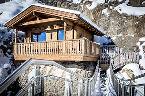 NIDUM - Casual Luxury Hotel