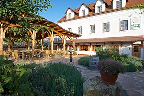 Babiččina Zahrada Penzion & Restaurace