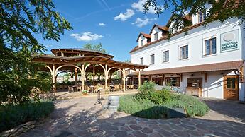 Babiččina Zahrada Penzion & Restaurace