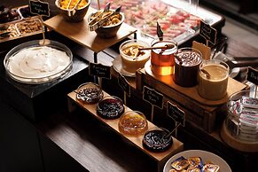 Athenian Riviera Hotel & Suites