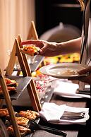 Athenian Riviera Hotel & Suites