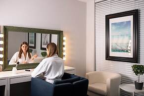 Athenian Riviera Hotel & Suites