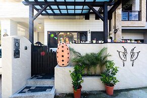 Puli Waltz Villa