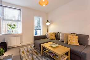 Ashton House, Luton - inhabit short stays