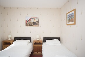 The Sun Bay Hotel & Restaurant