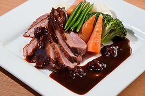 The Sun Bay Hotel & Restaurant