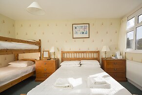 The Sun Bay Hotel & Restaurant