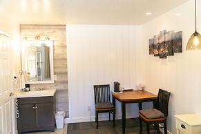 Bybee's Steppingstone Motel