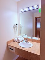 The Kingsley Suites