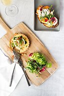 Kimpton Rowan Palm Springs Hotel by IHG