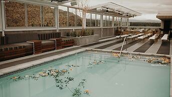 Kimpton Rowan Palm Springs Hotel by IHG