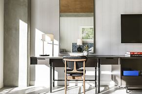 Kimpton Rowan Palm Springs Hotel by IHG