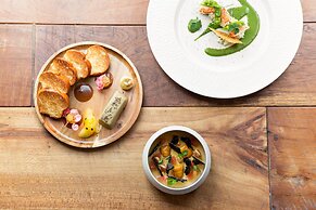 Kimpton Rowan Palm Springs Hotel by IHG