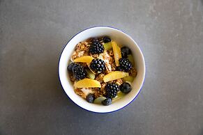 Kimpton Rowan Palm Springs Hotel by IHG