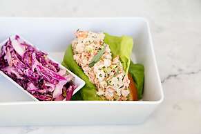 Kimpton Rowan Palm Springs Hotel by IHG