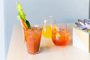 Kimpton Rowan Palm Springs Hotel by IHG