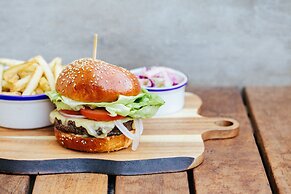 Kimpton Rowan Palm Springs Hotel by IHG